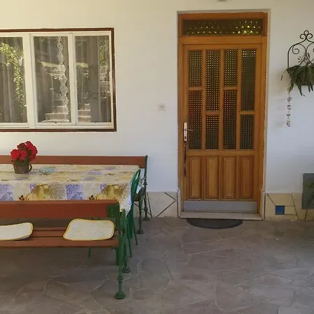 Bojana Rab Apartmán *